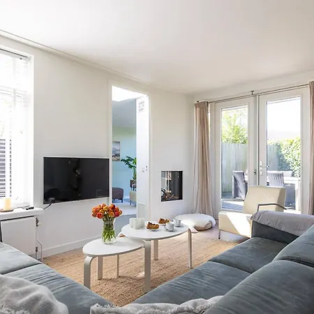 Kustlijn Vakantiewoning Holiday home *